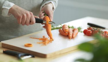 Овочечистка Fiskars Functional Form 18 см, сталь/пластик, чорно-помаранчевий (набір 2 шт) 1014419