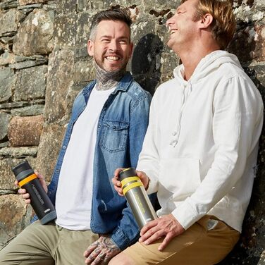 Термос Mattschwarze Ultimate Flask (900 мл), чорний матовий, з нержавіючої сталі, для гарячих та холодних напоїв, вакуумна ізоляція, без витоку, 900 мл