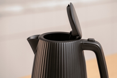 Електричний чайник Kernau BKSK 181 BK, 2200 Вт, 1,7 л, чорний
