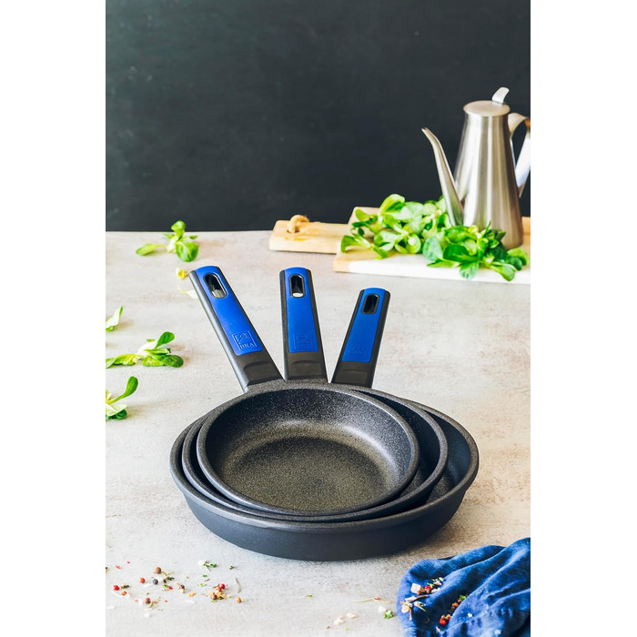 BRA Advanced | Set of 3 non-stick frying pans made of cast aluminum, 20|24|28 cm, PFOA-free, reinforced, excellent performance and scratch resistance, suitable for induction. Frying Pan Set (20-24-28 cm)