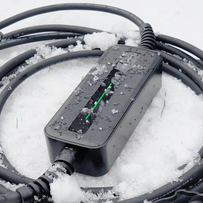 Кабель для зарядки електромобіля Type 2 Schuko 3.68kW 10-16A, 6м, IP66 - Wallbox з LCD дисплеєм для PHEV/EV
