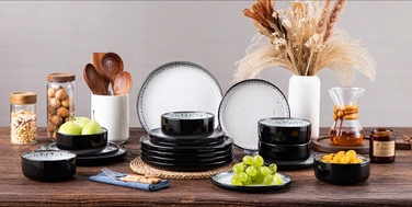 Обідній набір MALACASA: сучасний сервіз із кераміки на 6 осіб (18 предметів)
