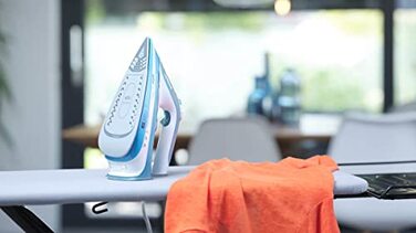 Парова праска BRAUN TexStyle 5 2600W Freeglide 3D, синя