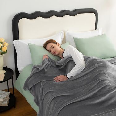 CozyLux Деки для дивану: м'яка флісова ковдра 150x200 см для всіх сезонів. Тепла, легка, для софи, ліжка, дивана. Сірий колір.