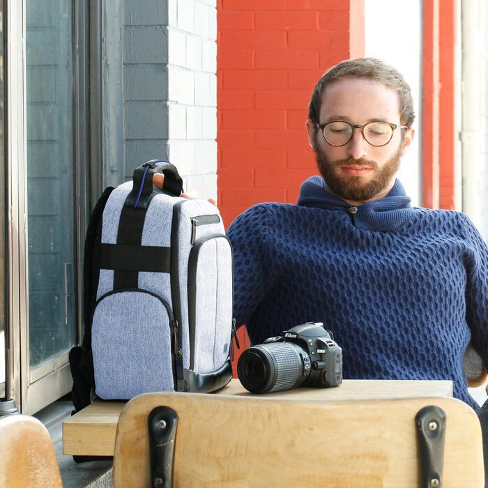 Рюкзак для камери USA Gear DSLR з водонепроникним дном та зручною спинкою (блакитний)