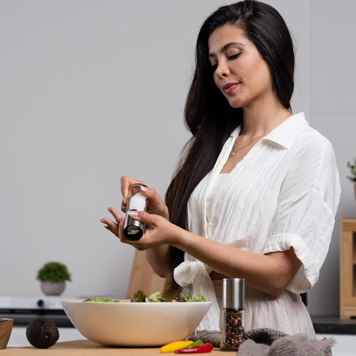 Набір з 2 електричних мельниць для солі та перцю преміум-класу | Регульоване керамічне подрібнювання | Набір з високоякісної нержавіючої сталі для солі, перцю та інших спецій