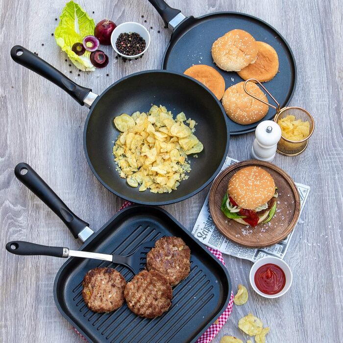 ELO Crepe Pan, 28 cm, ALUCAST - Frying pan made of energy-saving die-cast aluminum with non-stick coating, suitable for ceramic, gas, electric, and induction cooktops - dishwasher safe, Color: Black 28CM ALT Crepes Pan