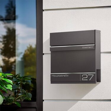 Поштова скринька Metzler Anthrazit RAL 7016 з газетницею та номерним знаком - персоналізована лазерним гравіюванням | Сучасна водонепроникна та стійка до іржі поштова скринька Hermann (Db703)