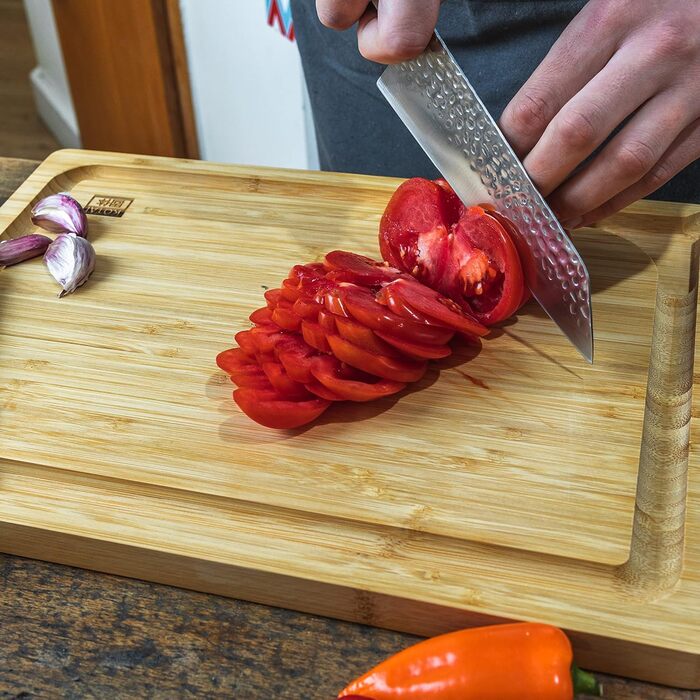 Японський кухонний ніж Santoku Bunka KOTAI 17 см з лезом із ультрагострої сталі 440C, ручне кування, з бамбуковою коробкою та футляром Saya
