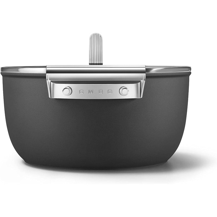 Електричний чайник Smeg KLF05CREU, 0.8 л, чорний: нержавійна сталь, захист від перегріву, індикатор рівня води, протиковзне дно, котушка для кабелю, 1400W