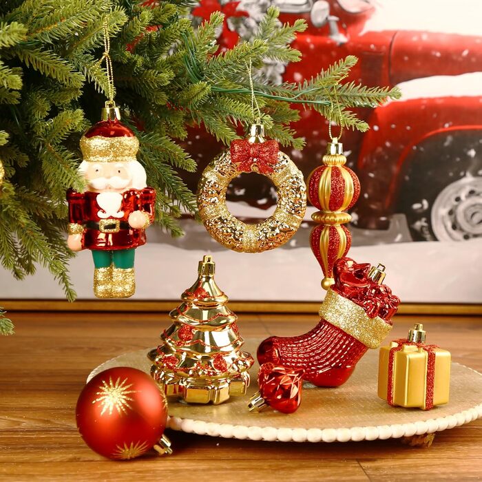 Набір прикрас на ялинку Shareconn 135 шт. – міцні ялинкові кулі з мотузкою, різні розміри та дизайни, декор для ялинки (червоний, зелений, золотий)