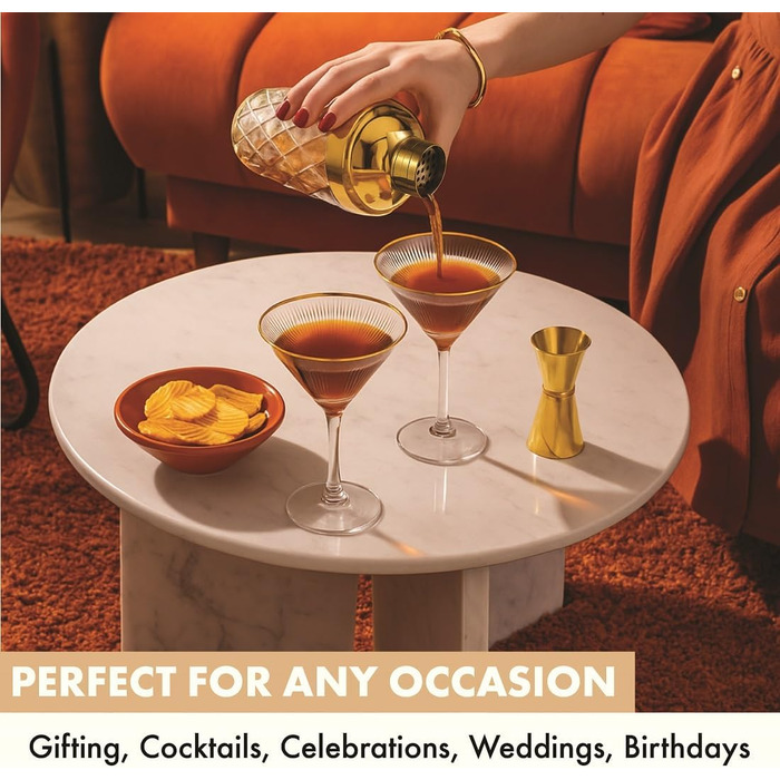 Набір келихів для еспресо-мартіні Vemacity Elegante (4 шт.) | Келихи для коктейлів ручної роботи | Келихи для шампанського, маргарити та коктейлів | Елегантні келихи для мартіні | Ідеальний подарунок (4 класичних келихи з рифленням + золотий аксесуар)
