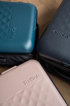 Чемодан Rollink Vega 360, 104L, 4 колеса, чорний, з інноваційним замком, міцний, екологічний (Carry-On, Deep Lagoon)