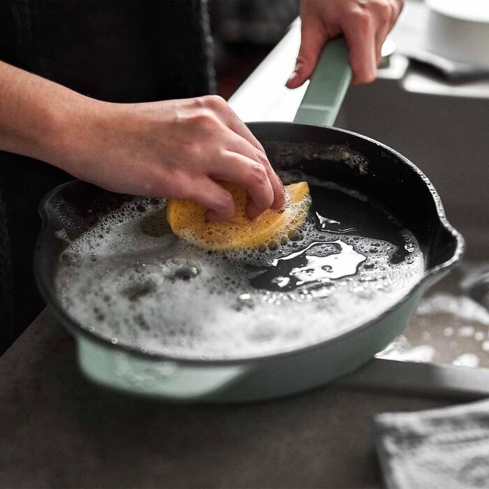 Чавунна гриль-сковорода Springlane 26 см емальована - для стейків, для всіх плит (індукція), м'ятний колір