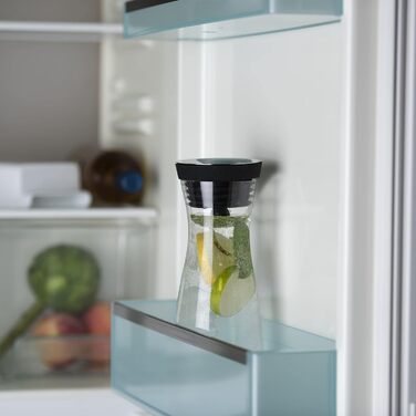 WMF Basic Glass Water Carafe 0.75 liter, Glass Carafe with Lid, Silicone Lid, CloseUp Closure