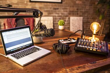 Мікрофон Audio-Technica AT2040 для подкастів з кардіоїдною діаграмою спрямованості, чорний