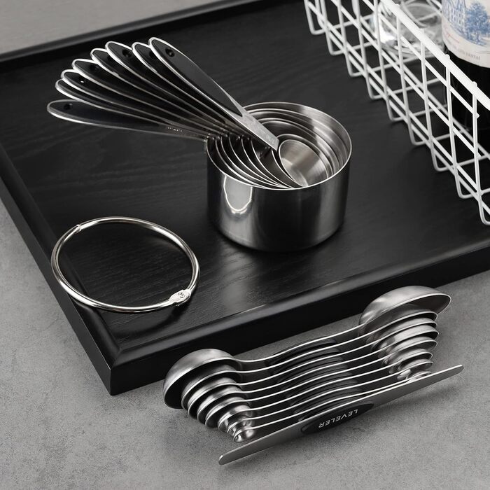 Measuring cup and spoon set, stainless steel, includes 8 sturdy measuring cups, 8 double-sided magnetic measuring spoons, and 1 leveler for dry and liquid ingredients
