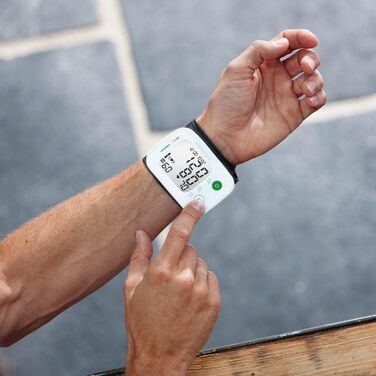 Тонометр на зап'ясті Medisana BW 335 з пам'яттю, вимірювання пульсу та артеріального тиску, індикатор артеріального тиску (Ampel-Skala), виявлення нерегулярного серцебиття