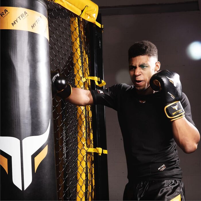 Боксерські рукавички MyTra Fusion 10oz, 12oz, 14oz, 16oz для MMA, боксу, спарингу, муай-тай, кікбоксингу (чорний/золотий)