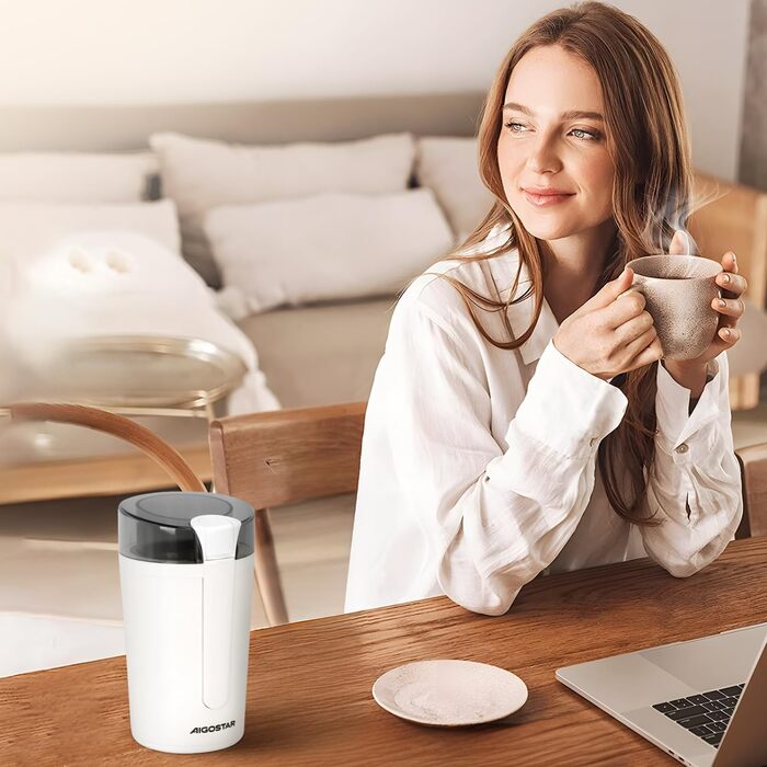 Електрична кавомолка Aigostar Blanche з регулюванням ступеня помелу, BPA Free, 60г, 200W, біла