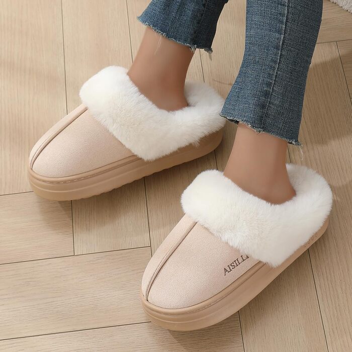 Тапочки домашні жіночі та чоловічі, м'які, плюшеві, ретро, теплі, зручні, антиковзаючі, білі, з ведмедиком (Fluffycamel, 42/43 EU)