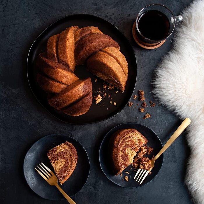 Форма для випічки Nordic Ware 95577, річкова плетіння, золота, на 12 порцій