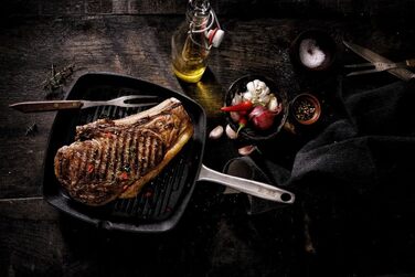 Чавунна сковорода-гриль SKOTTSBERG 28x28 см, з антипригарним покриттям (без PFAS), для індукції, газу, електроплити, духовки та гриля