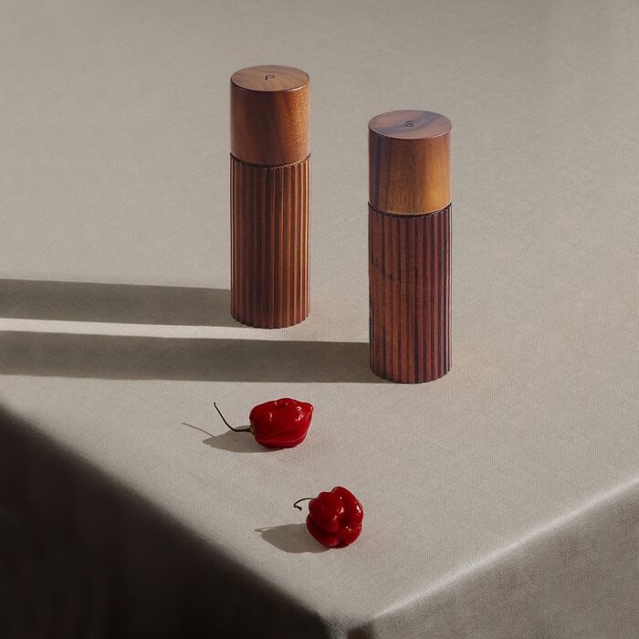 Набір солі та перцю з дерева – ручні мельниці для спецій з керамічним жорном, регульовані ступені помелу, неслизький дизайн та чіткою маркуванням S&P, 16,5 см (БЕЗ підставки)