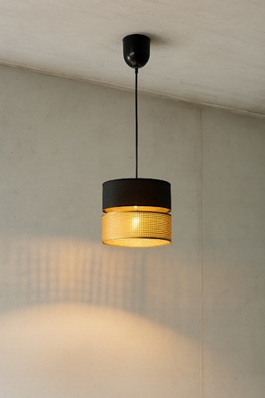 Настільна нічна лампа з ажурним золотистим абажуром, патрон E27, LED