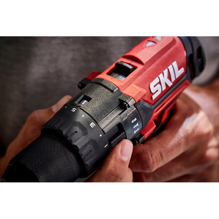 Акумуляторний шуруповерт Skil 20 V CD1E3018CA