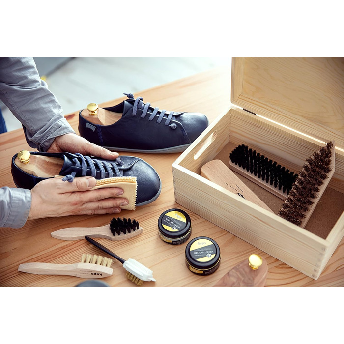 Kaps Complete Shoe Cleaning and Care Set | 9-Piece Shoe Care Set for Leather Boots and Shoes | Shoe Cleaning Kit Packaged in a Wooden Gift Box