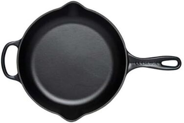 Сковорода-вок Le Creuset Signature 26 см, чавун, чорна матова, універсальна для всіх плит і духовок, 2 л