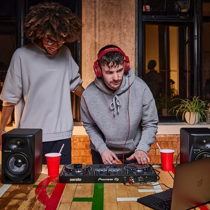 DJ контролер Pioneer DDJ-REV1 для Serato DJ – 2 деки