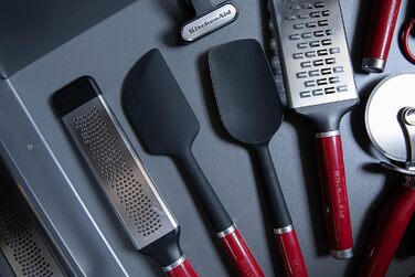 Терка двостороння KitchenAid Almond Creme (середня) з нержавіючої сталі для сиру та овочів