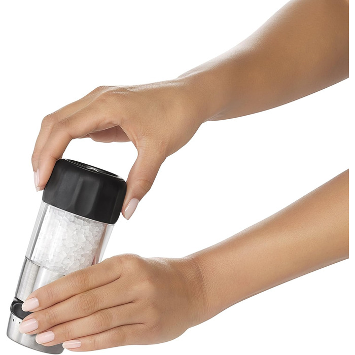Соломолка OXO Good Grips Elegante з нержавіючої сталі, срібляста, регульований помел
