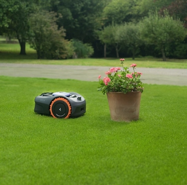 Робот-газонокосарка Segway Navimow i108E 4G, ширина косіння 18 см