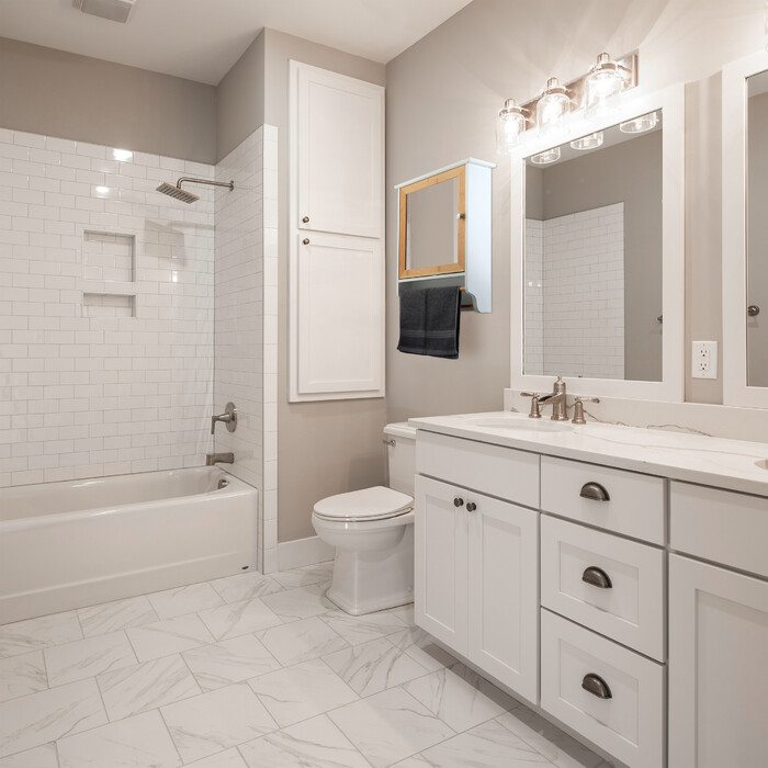 Relaxdays Mirror Cabinet with Towel Rail