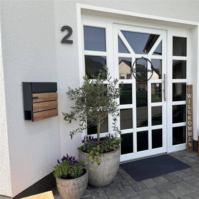 Поштовий ящик Metzler Anton вуличний з газетницею, антрацит. Сучасний дизайн, імітація дерева, з гравіюванням таблички з ім'ям.