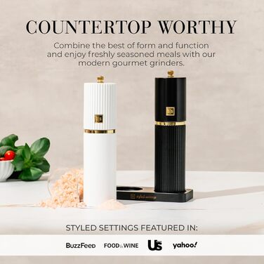 Набір для солі та перцю Styled Settings – біло-чорний з золотом, ручний, 2 шт., з регульованим керамічним жорном та дерев'яною підставкою