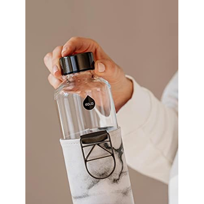EQUA large drinking bottle with faux leather sleeve, 750 ml, made of borosilicate glass, BPA-free and leak-proof. (Grey/White)