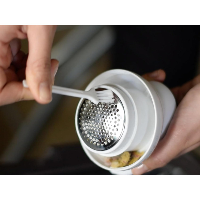 BEPER 50.245 USB-аккумуляторний видальник ворсу зі сталевими лезами. Видаляє ворс та ковтунці. Білий/блакитний, перезаряджається через USB