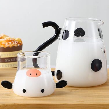 Cabilock Carafe Set with Glasses, Cute Glass Water Jug, Cute Cow Cold Juice Jug 550ml Glass Jug with Lid for Fruit Juice, Iced Tea, Milk, Cold Water Bottle, Glass Water Jug, Black, White