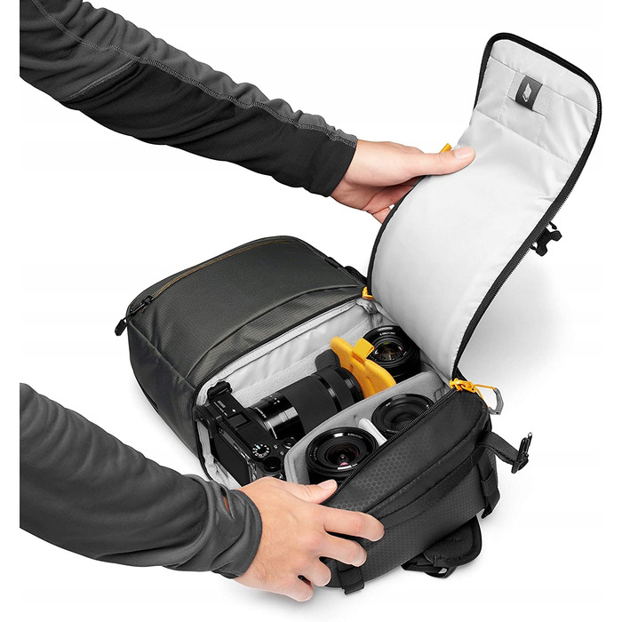 Фотосумка-слінг LOWEPRO Slingshot SL 250 AW III, чорна