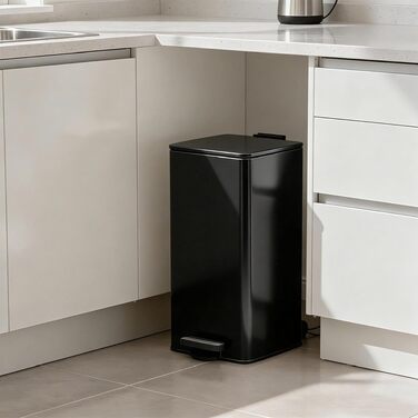 Сміттєвий відро Harbour Housewares на 30л зі сталі з педаллю, квадратне, для кухні (чорне)