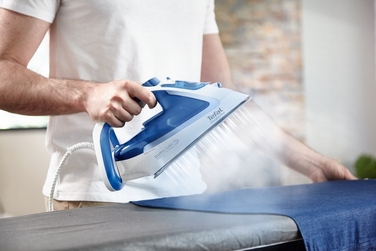 Парова праска Tefal FV5736E0, 2500 Вт, керамічна підошва, синя, 270 мл