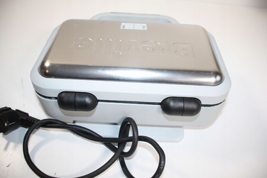 Вафельниця Breville DuraCeramic VST072 850 Вт, сріблястий/сірий