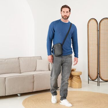 Чоловіча сумка Bugatti Blanc DeLight на плече, з та́рпауліну та нейлону, чорна