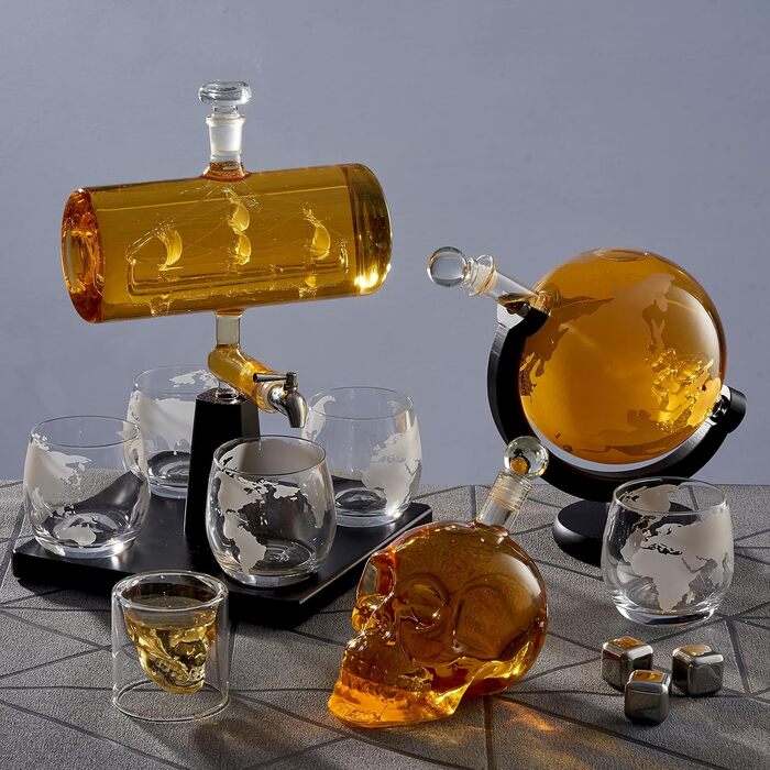 Oak & Steel - Whiskey Carafe Gift Set for Men - Skull Decanter (700ml) with 6 Shot Glasses (75ml) - Valentine's Day, Father's Day, Birthday, Christmas