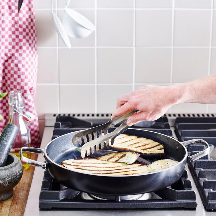 GreenPan Essentials кругла гриль-сковорода 28 см, керамічне антипригарне покриття, без PFAS, для індукції, для посудомийки, чорна