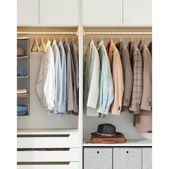 Плечики для одягу SONGMICS, 20 шт., з масиву дерева, з вирізами для плечей, нековзний тримач для штанів, обертовий на 360°, для костюмів, сорочок, натуральний колір + срібло